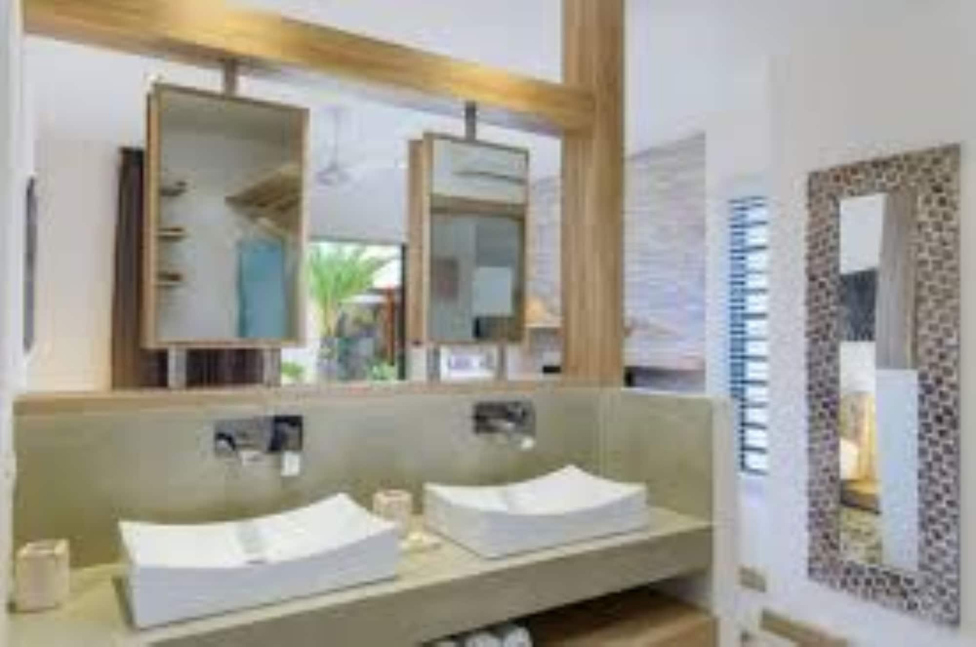 Clos Du Littoral By Fine & Country فيلة غراند بايَ