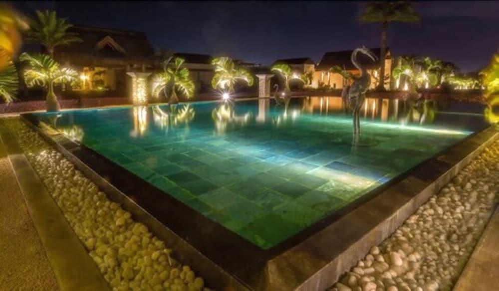 Clos Du Littoral By Fine & Country * غراند بايَ
